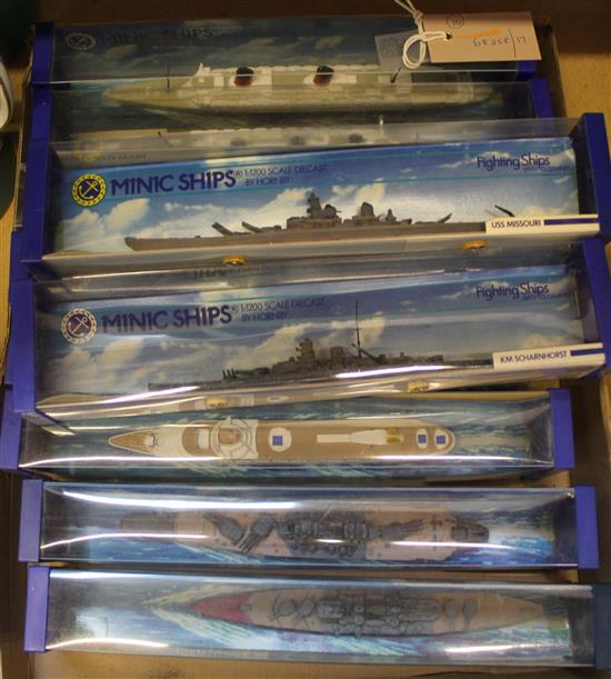 10 Hornby 1:1200 scale Famous Liners Minic Ships, all in plastic window boxes (VG)